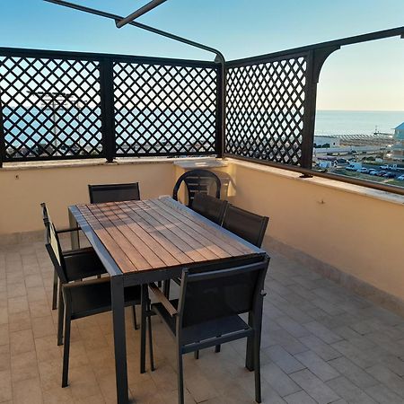 לידו די אוסטיה Casa Paradiso מראה חיצוני תמונה